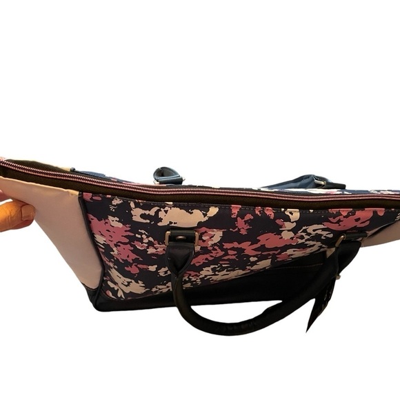 Callaway Large Ladies Tote Bag NWT-Zipper top Closure-3 Internal Pockets-Key Fob - Picture 6 of 11